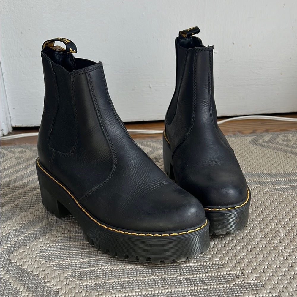 Dr. Martens ROMETTY WYOMING LEATHER PLATFORM CHELSEA BOOTS | Size: US 7 Women's